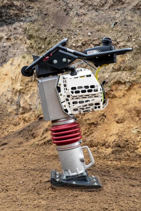 Saltitão a gasolina DTR7X - Image 2